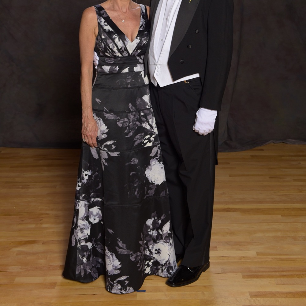 Aidan mattox Black and white formal dress
